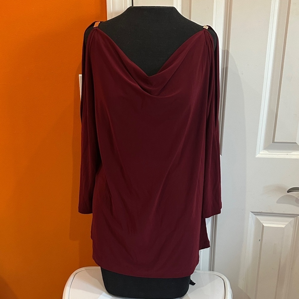 NWOT Elegant Burgundy Women's Top size L
